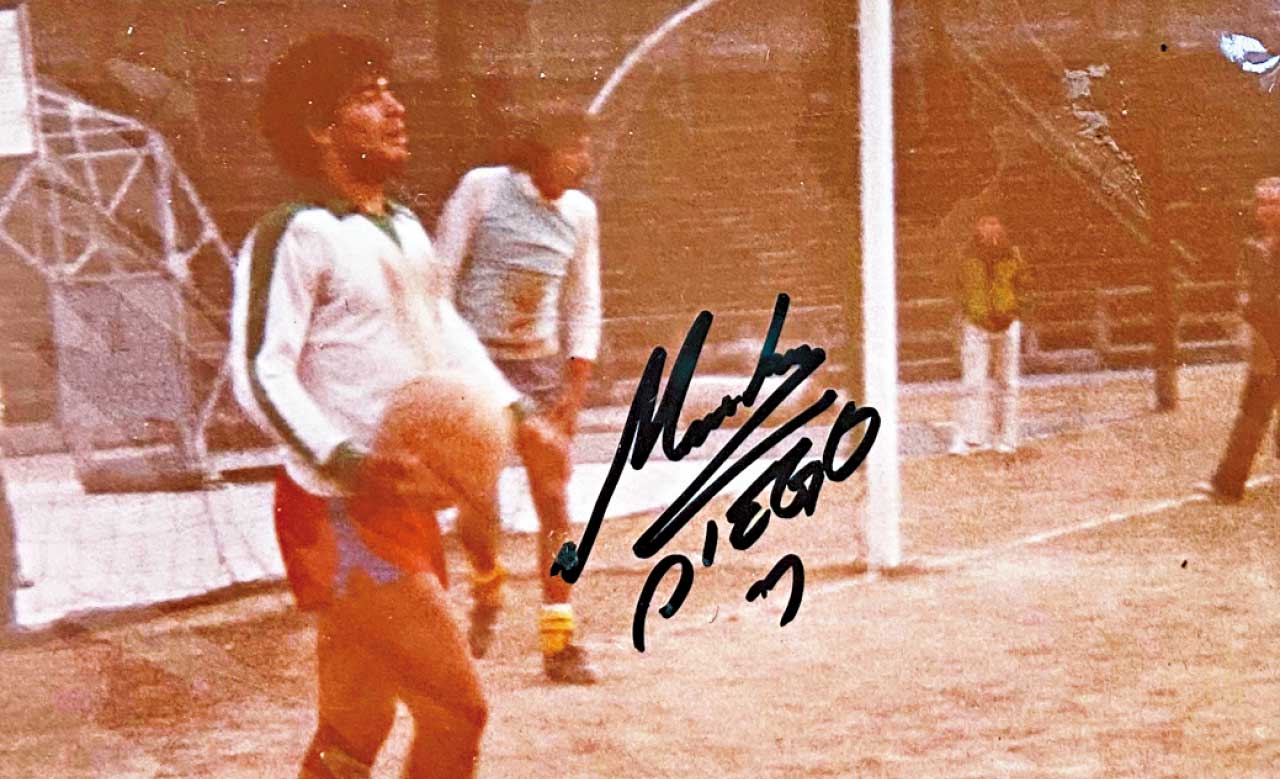 馬勒當拿在香港的簽名