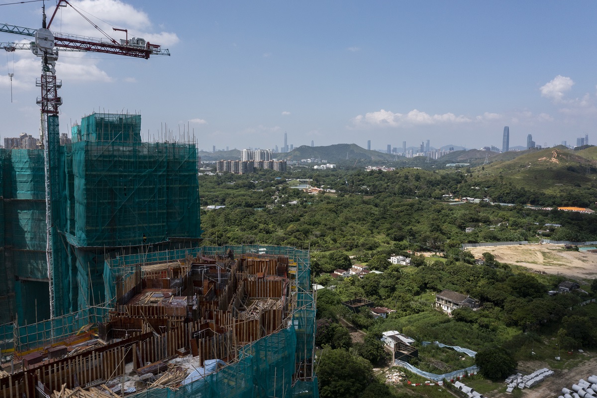 政府計劃修訂環境影響評估程序，把環評程序所需時間縮減約一半。(資料圖片)