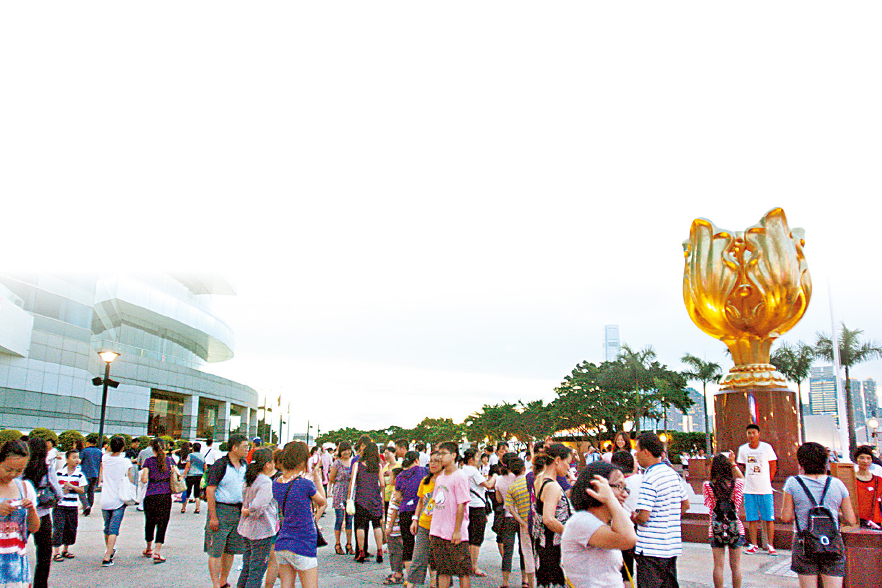 統籌發牌及規管 設旅監局嚴打違規行為