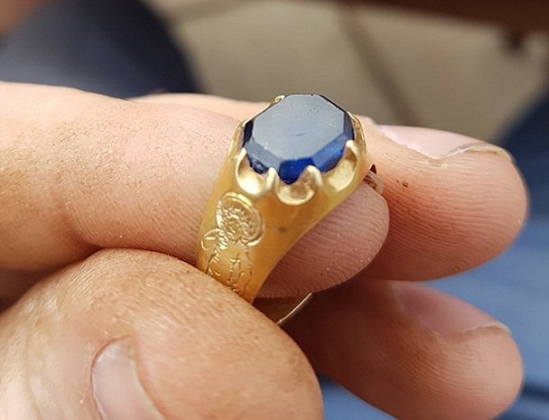 羅賓漢留低？綠林執到中世紀寶戒