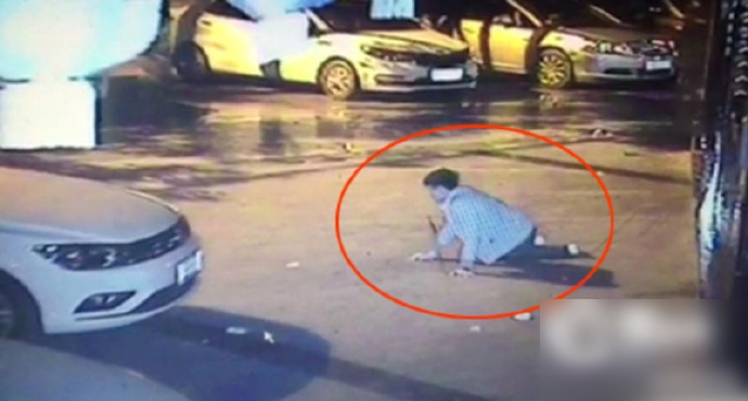 AA制聚餐變一人埋單 渝男爬樹逃走跌至重傷