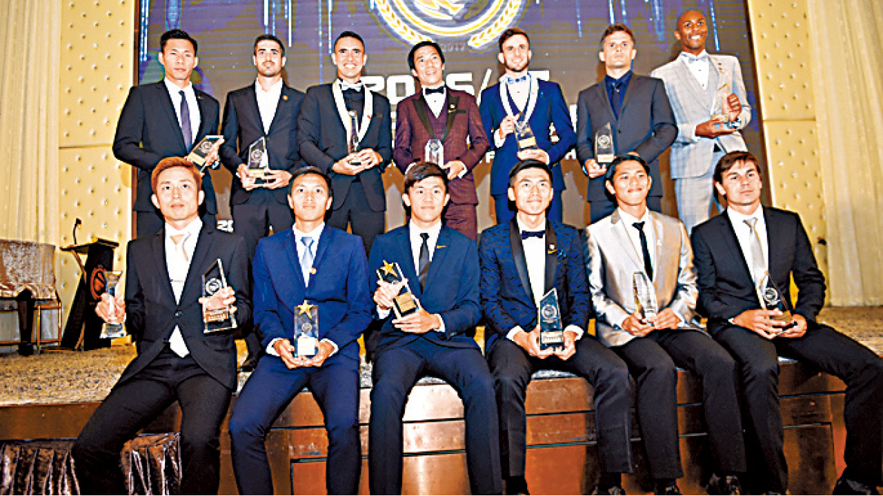 傑志中場費蘭度膺四料足球先生