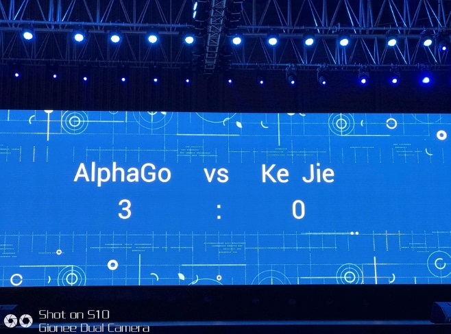 柯潔連輸3局 不敵AlphaGo