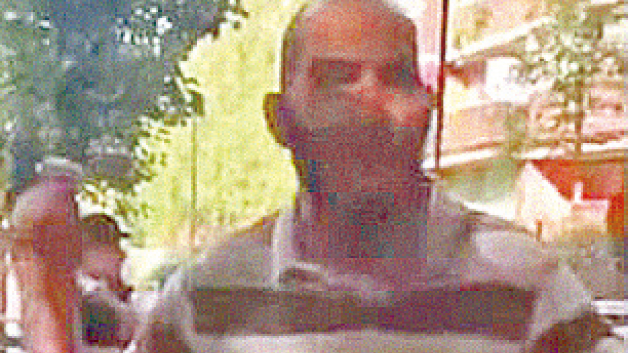 倫敦大火 42人同躲一房亡