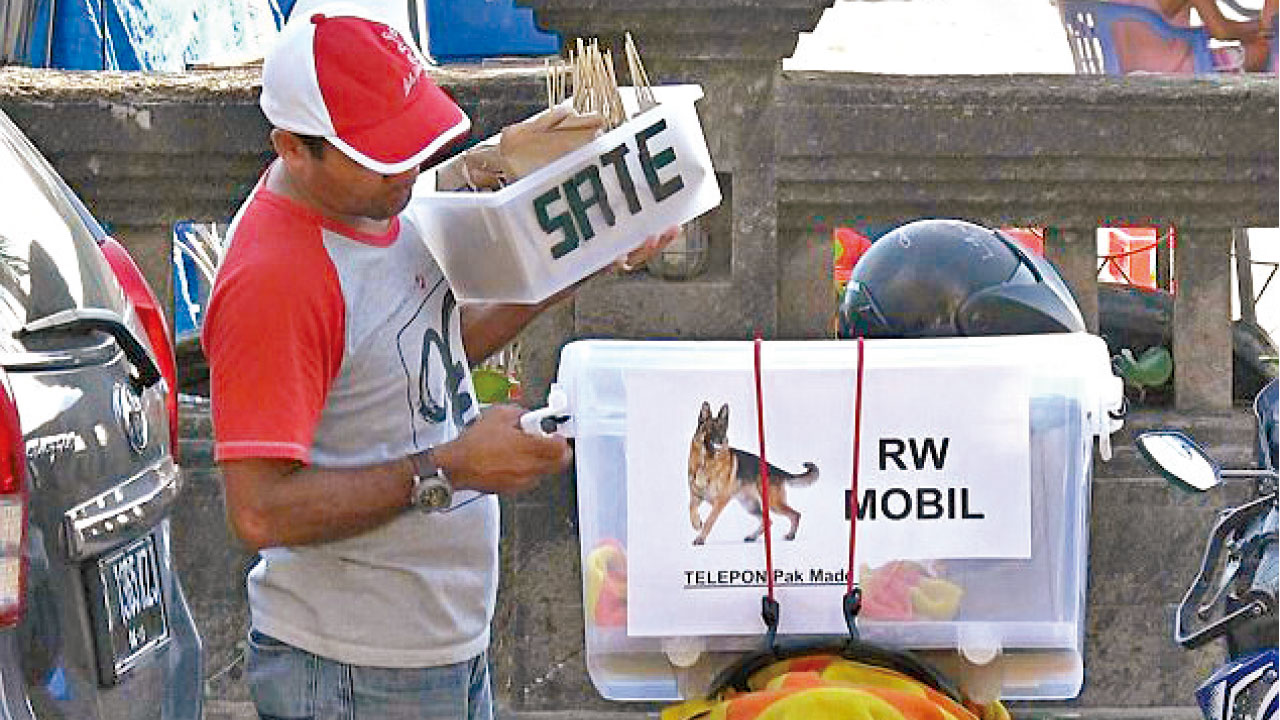 訛稱沙嗲雞串 峇里奸商賣狗肉騙遊客