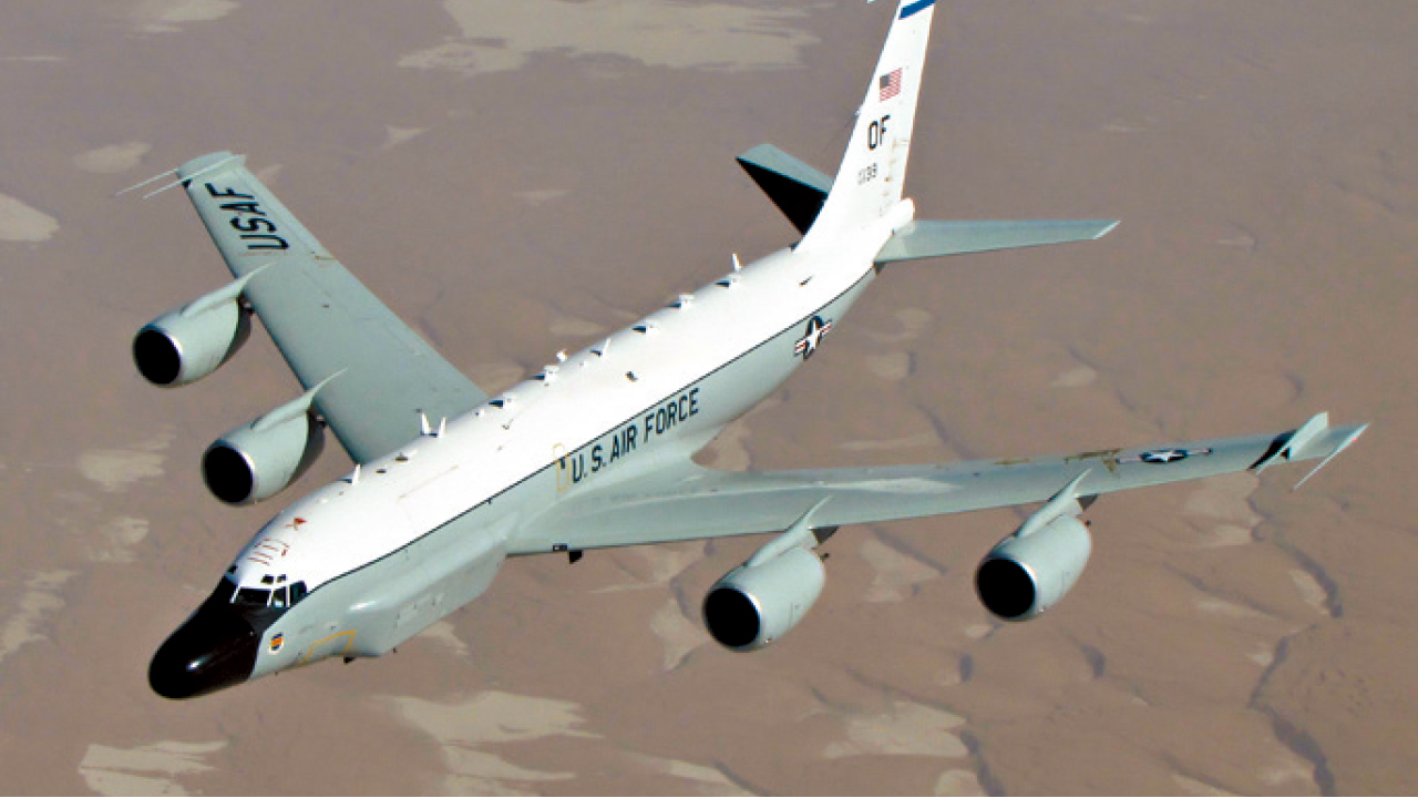 波羅的海國際空域 互斥挑釁 美俄軍機距僅1.5米