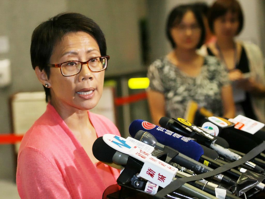 委員會批准陸恭蕙梁淑寶離任後工作