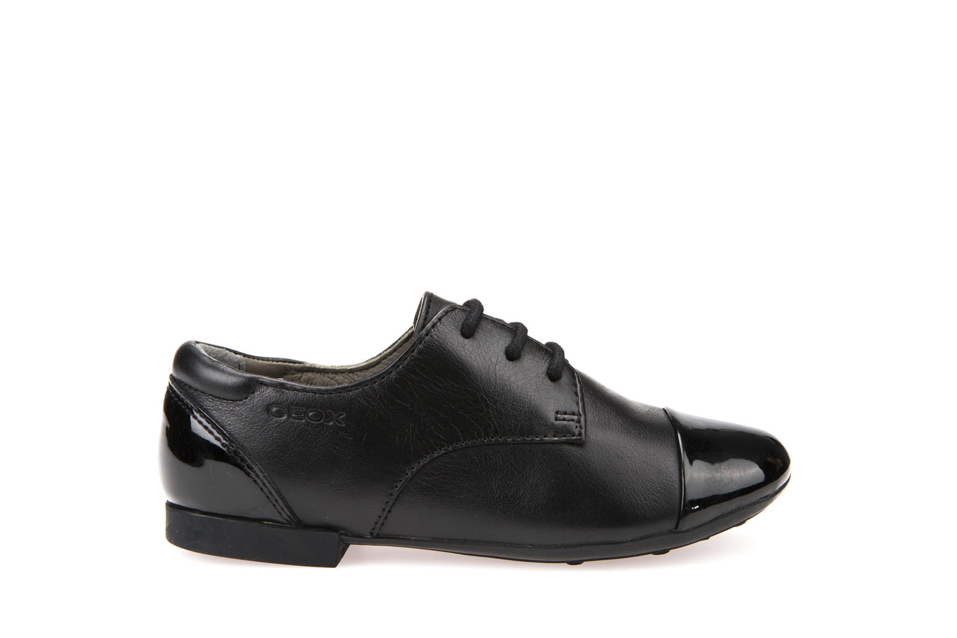 GEOX「回歸校園學生鞋優惠」