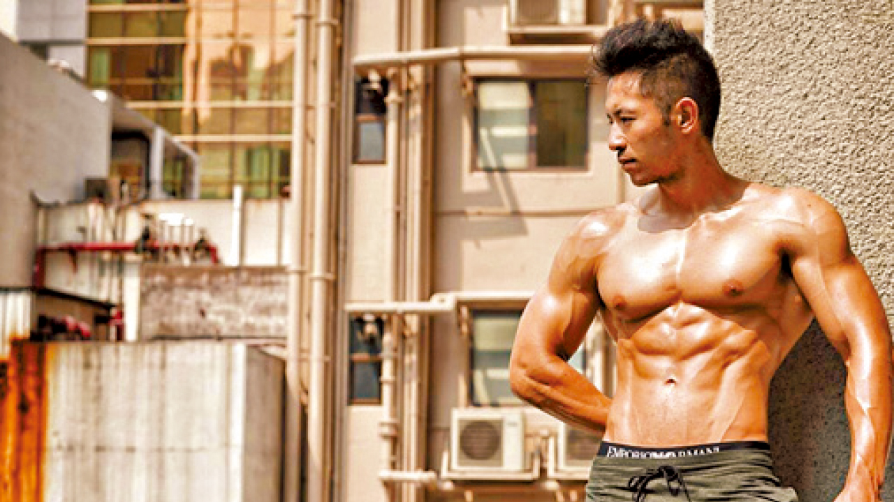 12樓為友人拍照失足  健美先生墮平台亡