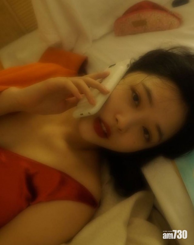 【即時娛樂】Sulli聖誕節晒低胸床照