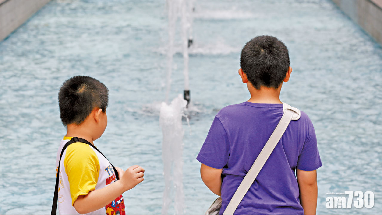 小學生逾半唔夠瞓 近1成無時間玩