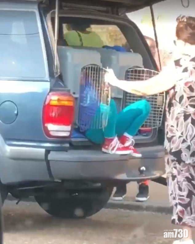 【被拍片斷正】兩小孩從狗籠爬出 祖母被捕