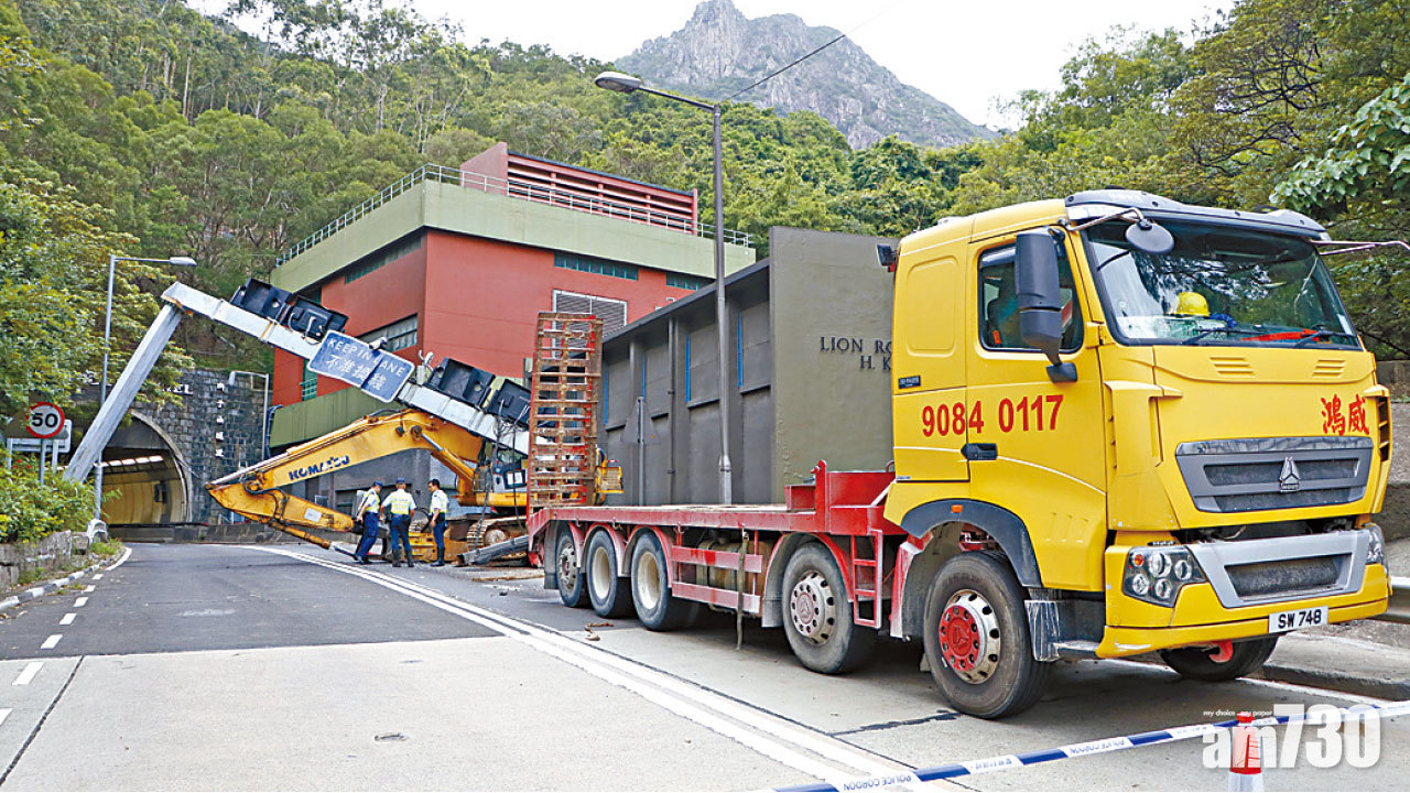 工程車撞冧獅隧「龍門架」 獅隧單管行車 放工塞爆