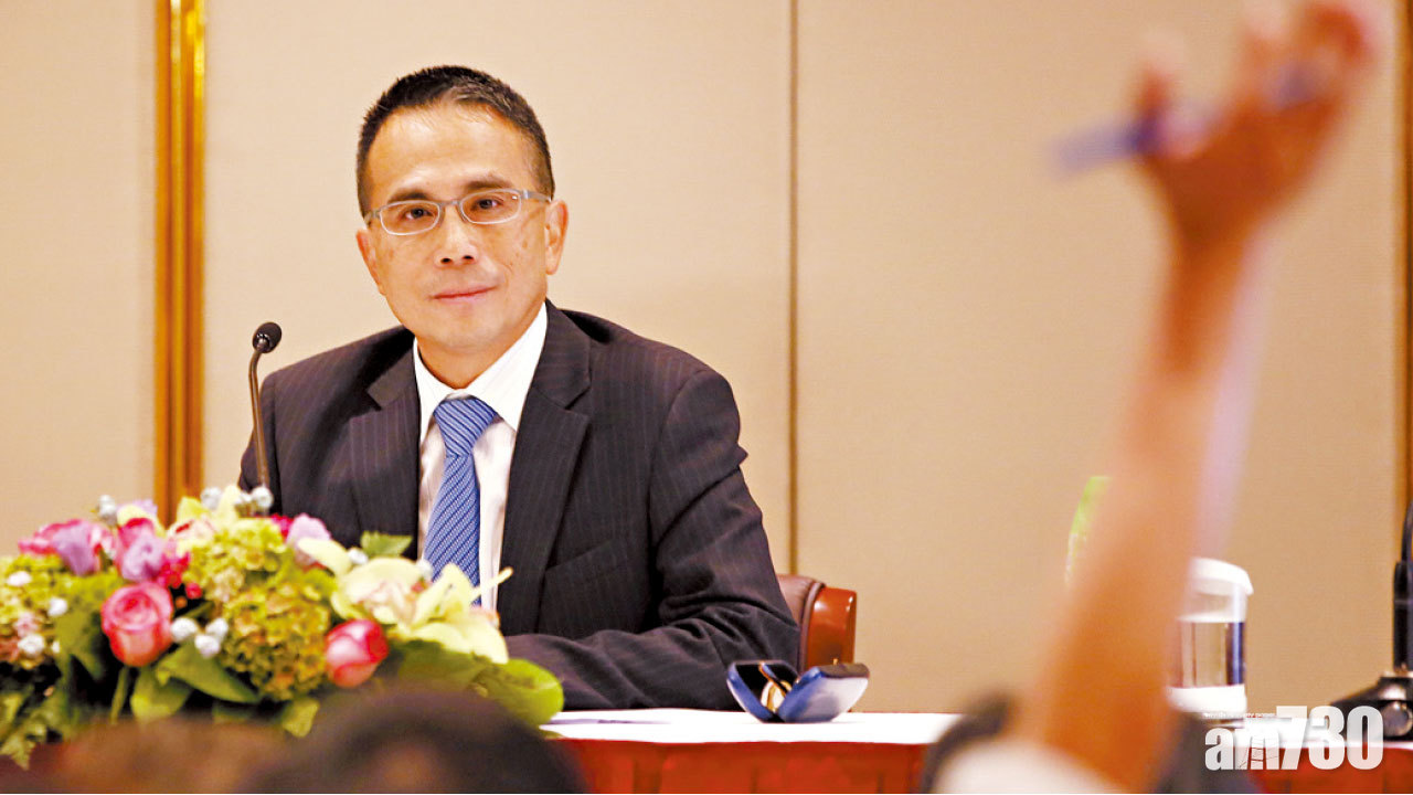 長和賺180億 中期息0.87元增11%