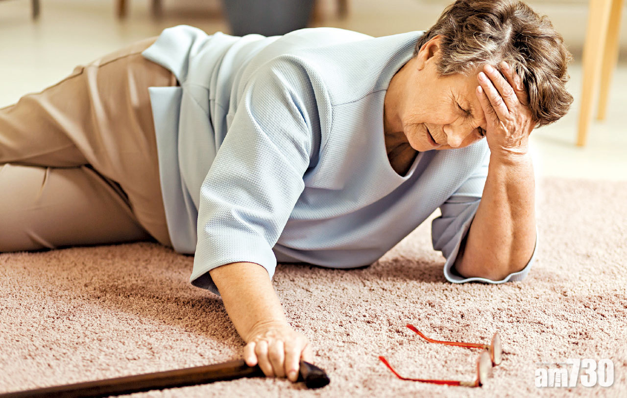 及早檢查骨質疏鬆 預防跌倒骨折