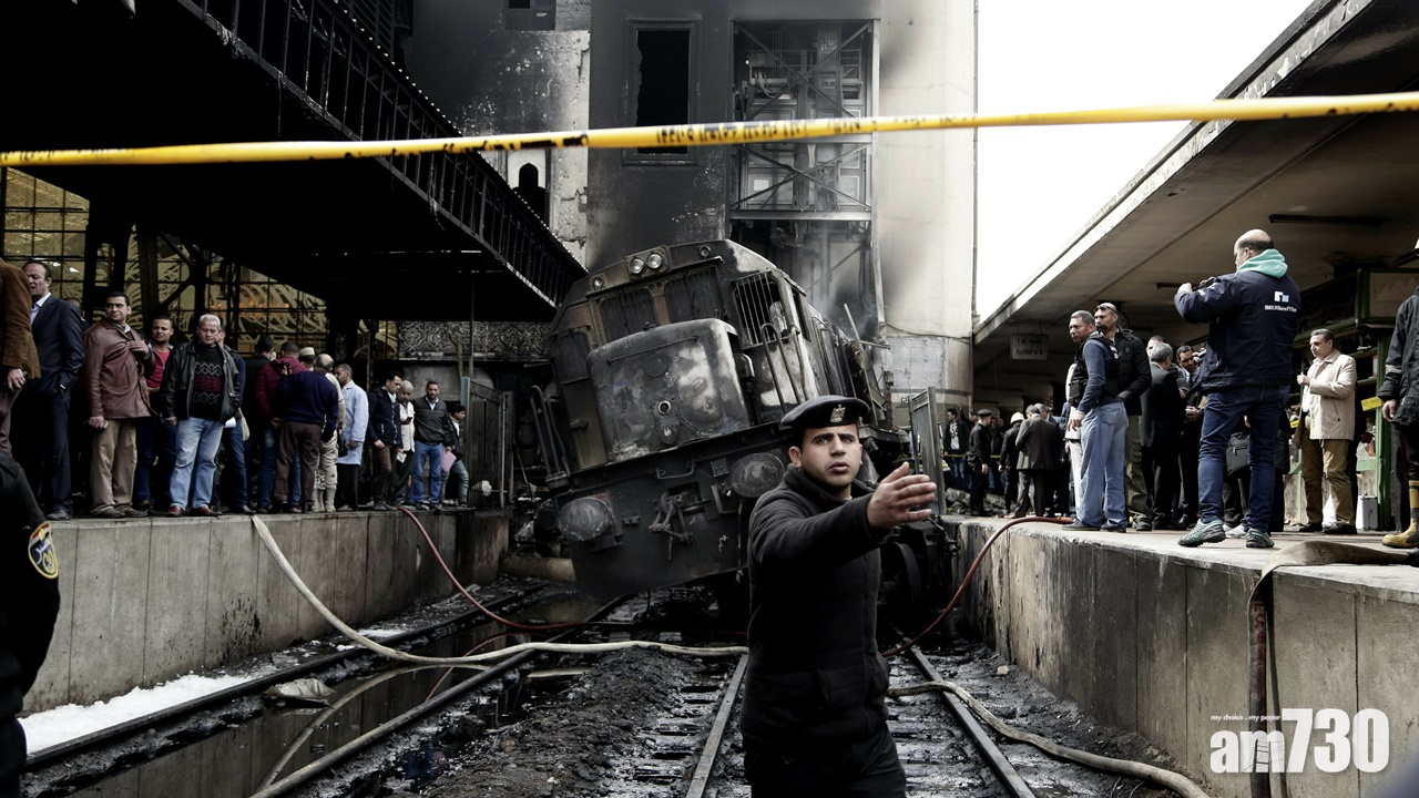 埃及火車撞護欄爆炸最少25死 疑司機打鬥釀慘劇