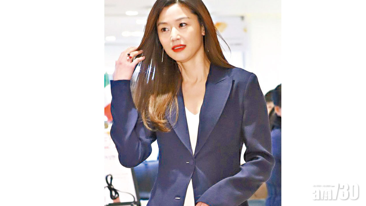 全智賢顯瘦示範收腰長褸