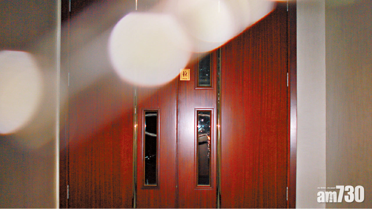 立法會秘書處鐵鏈鎖會議室 建制泛民再推審議方案