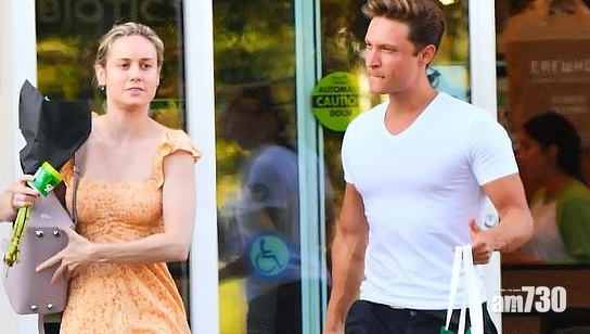 【告別單身】「Marvel隊長」貝兒街頭激吻新歡