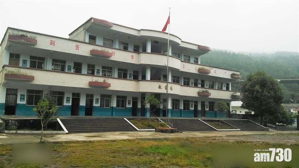 湖北釋囚開學日闖小學亂斬 學童8死2傷