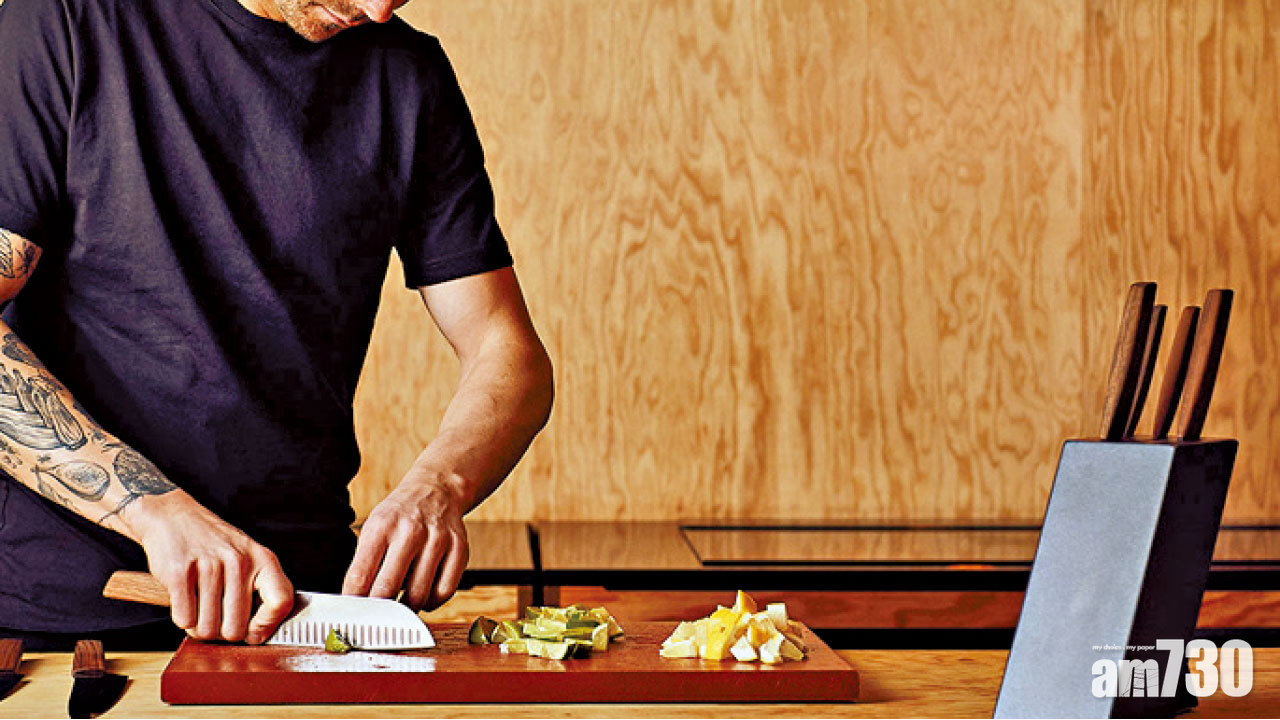 Victorinox 胡桃木廚刀 更添獨特