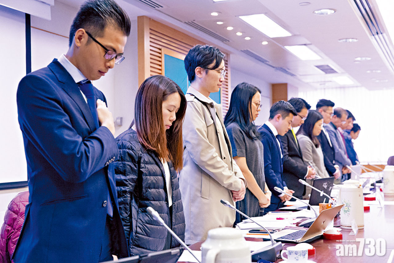 民主派攬兩區會正副主席 中西區小組跟進警暴