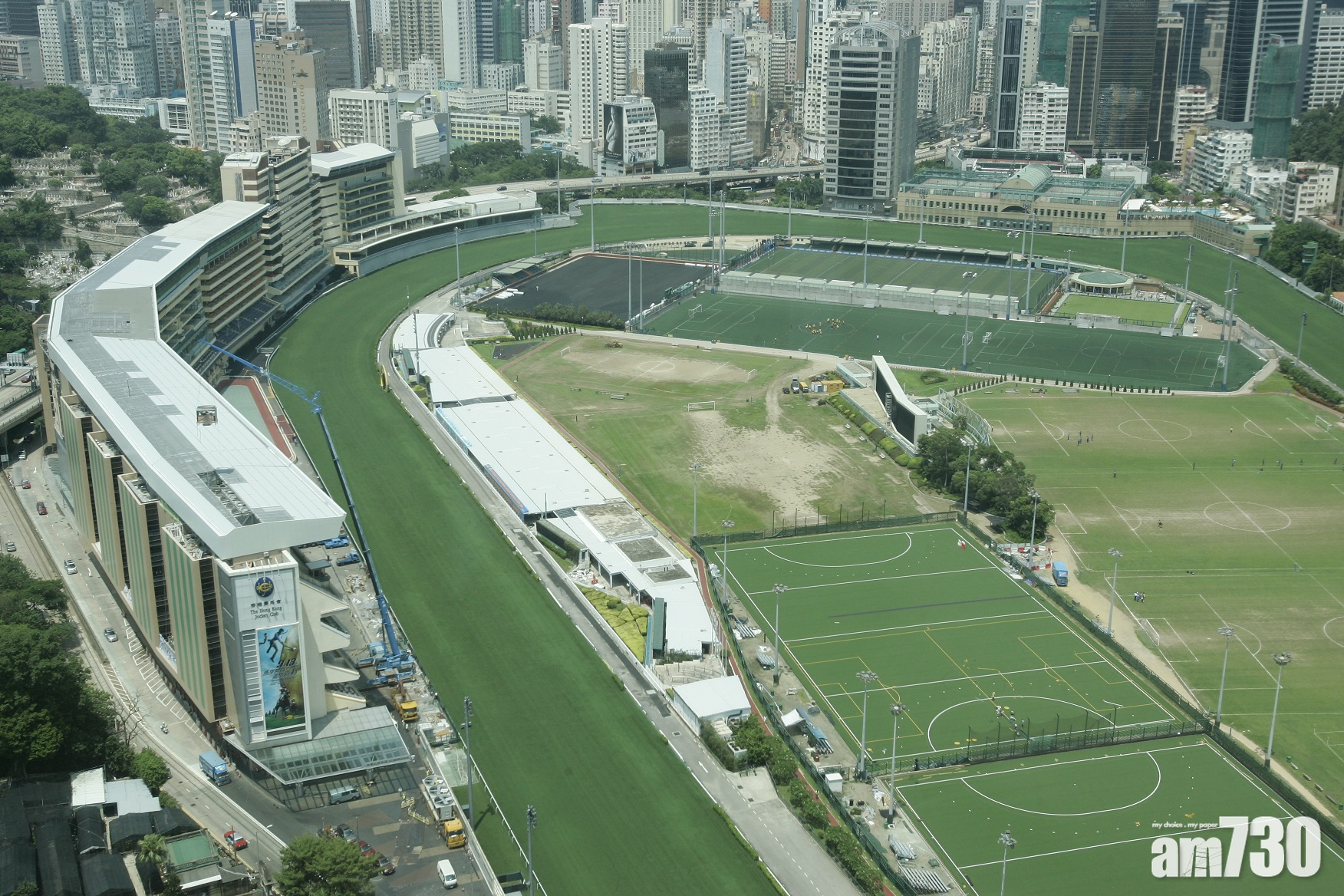 今晚跑馬地夜馬限預約客入場　場外投注暫停