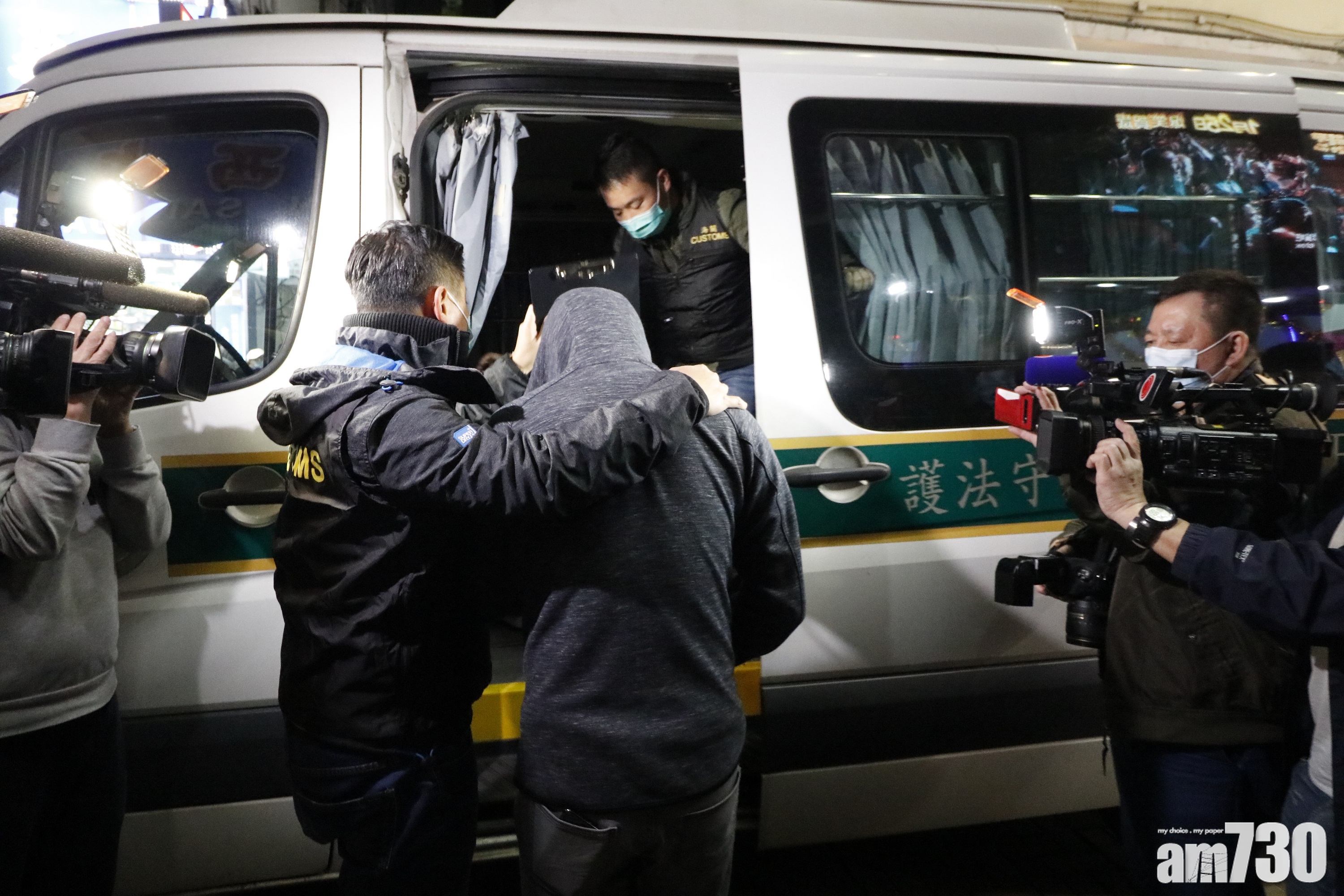 所售口罩生產日期標示2020年3月  海關拘一漢