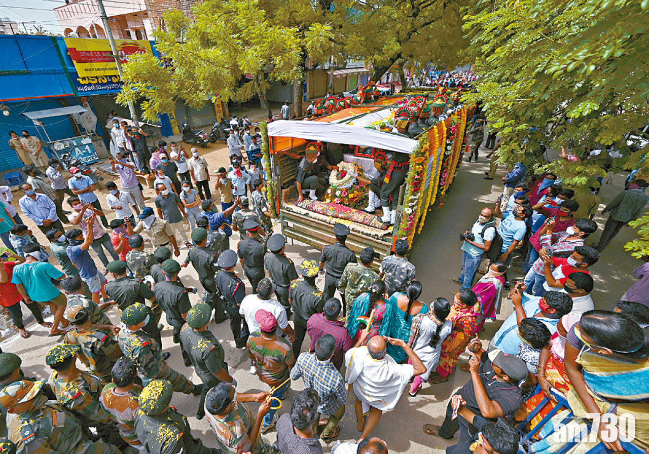 邊境衝突 傳解放軍出動狼牙棒 印士兵多數墮崖死