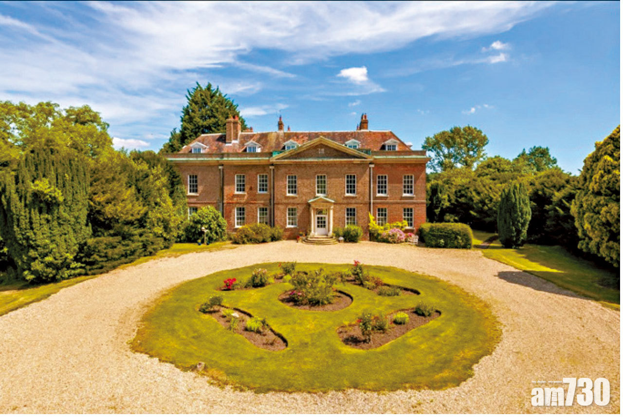 17間房 7間會客室 臨近湖泊 英國萬七呎豪宅千四萬放盤 