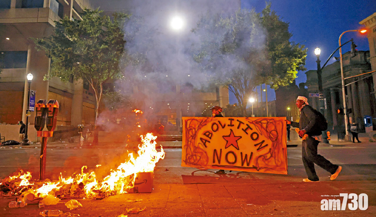 美3白警入屋槍殺黑人女 僅控輕罪引發騷亂