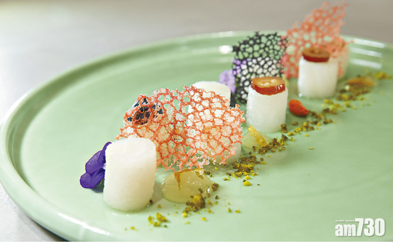 從泥土吃到靈魂裡去