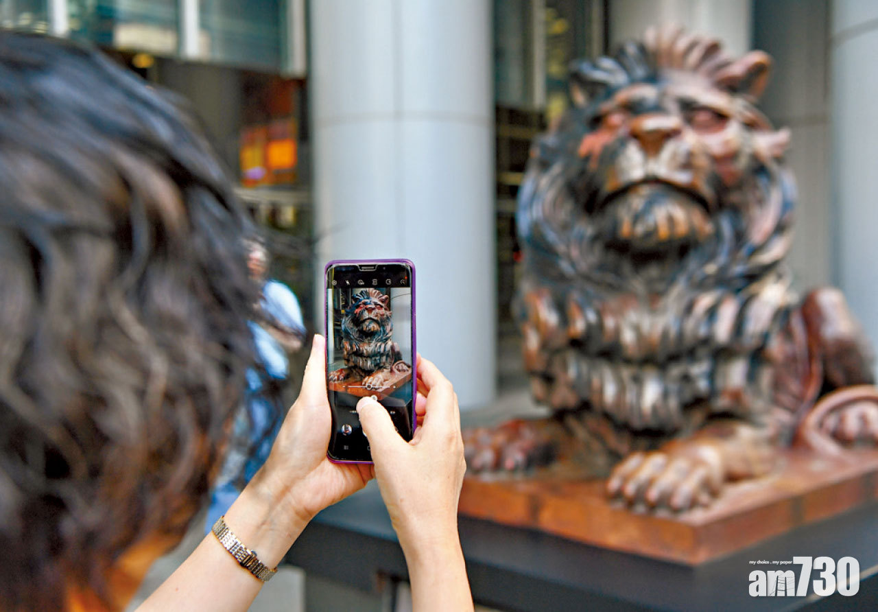 月漲三成料近升足 滙控聖誕鐘難大響