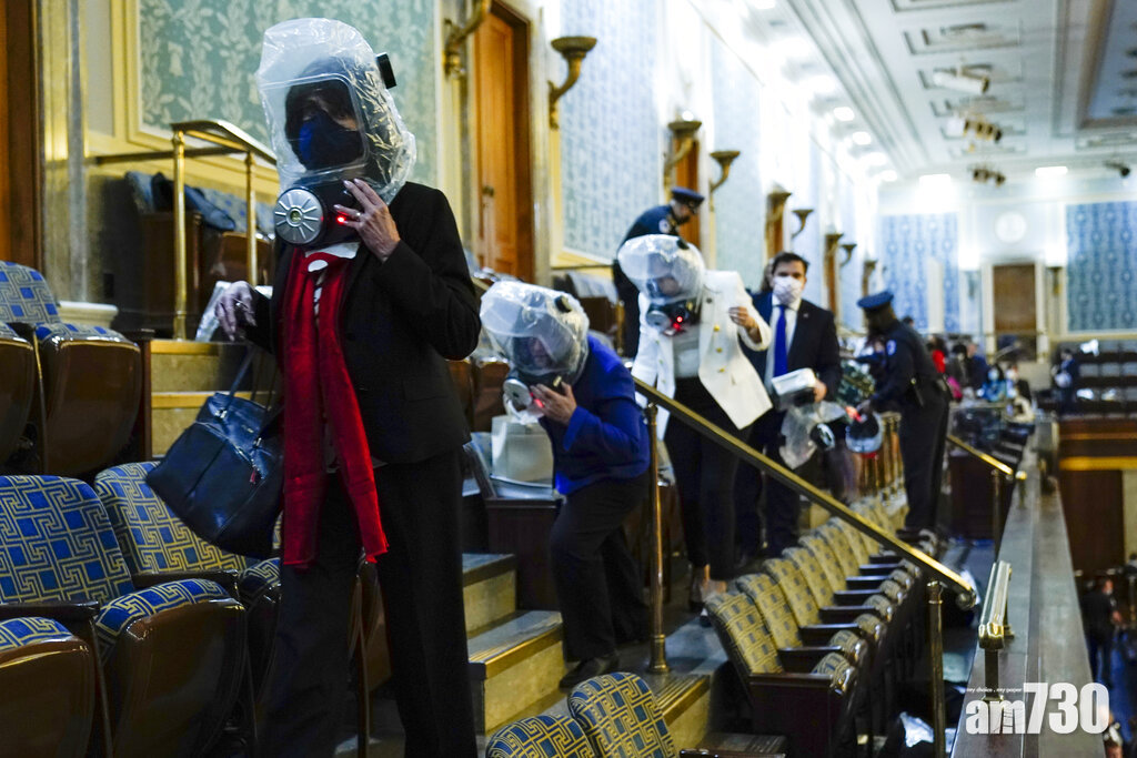 【美國大選】用桌椅擋門又協助疏散 眾議員如置身戰場：僅一支筆作自衛