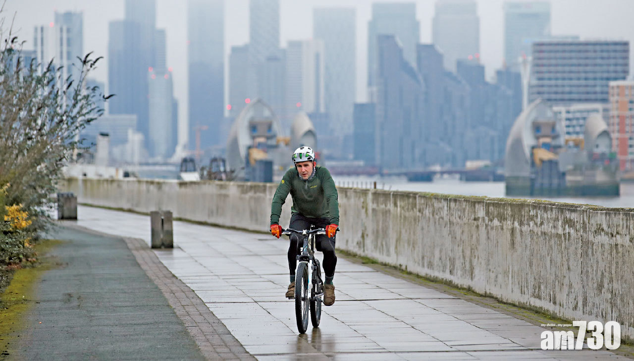 新冠變種病毒蔓延多國 福奇倡戴雙重口罩防疫