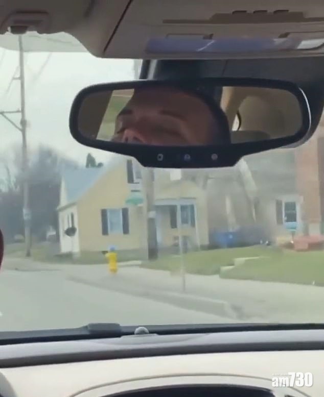 網上熱話｜Uber司機合埋眼揸車女友醉死身旁  女乘客求讓她「代駕」