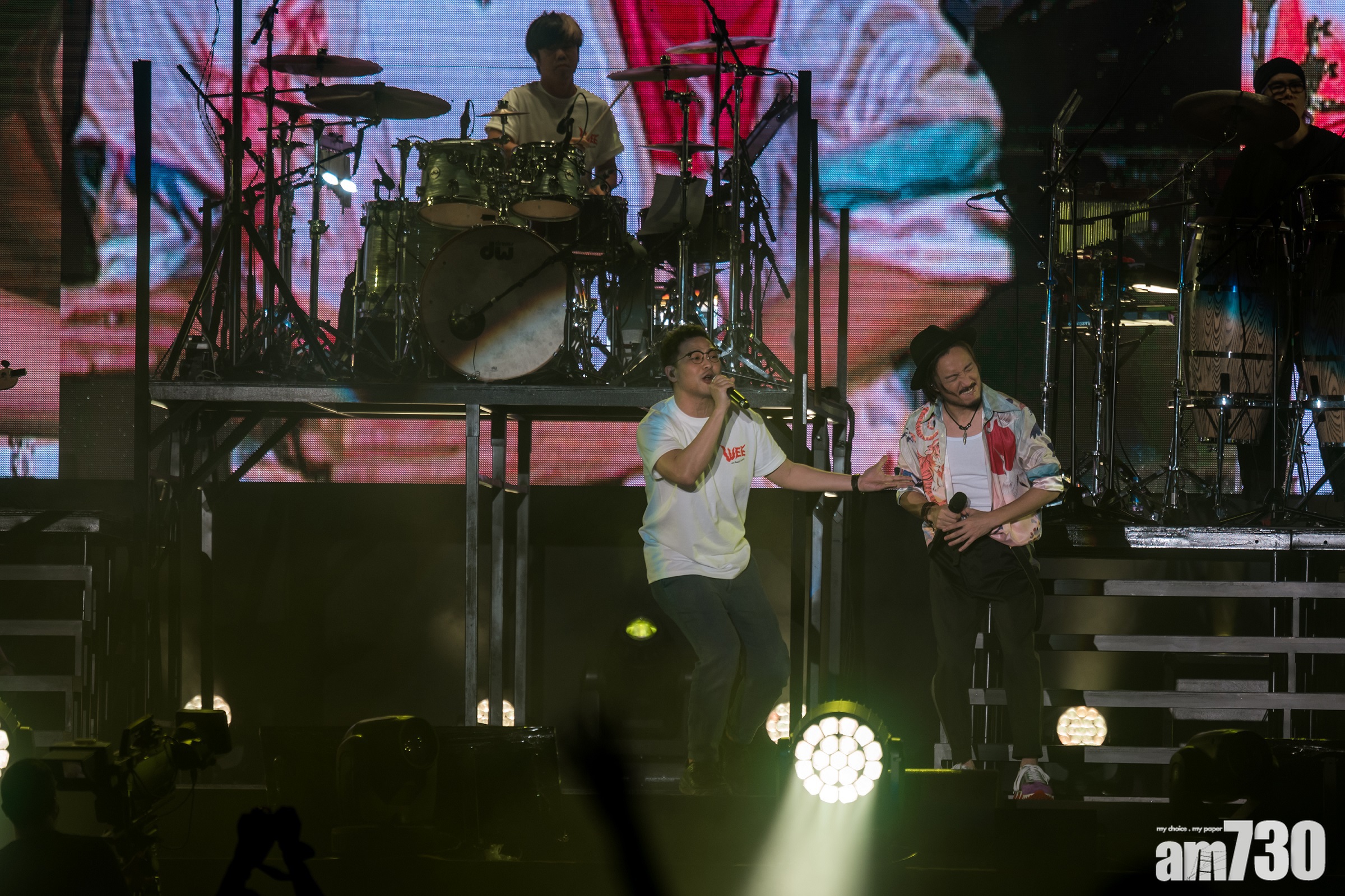 鄭中基演唱會｜獲「暴龍腔」宣布「復出」  RubberBand唱《未來見》送給香港人(有片)