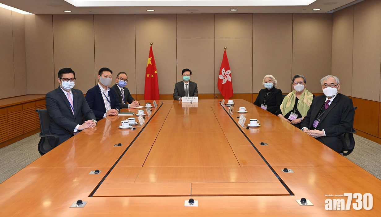 愛國者治港｜資審會舉行首次會議　曾國衞梁愛詩坐最近主席