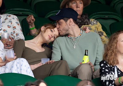 《柏捷頓》女星｜Phoebe飛甩Ariana舊愛