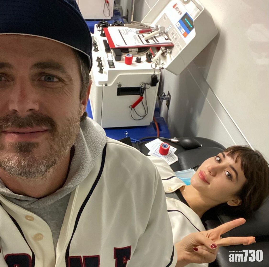 斑艾佛力影帝細佬戀上細一截豔星