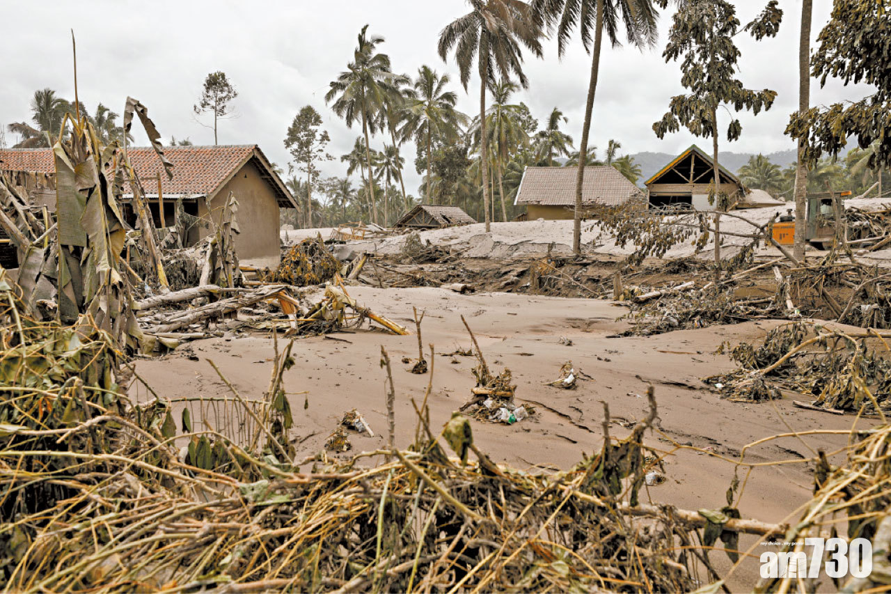 自然災難｜泥石流沖毀房屋橋樑 印尼火山爆發 14死56傷