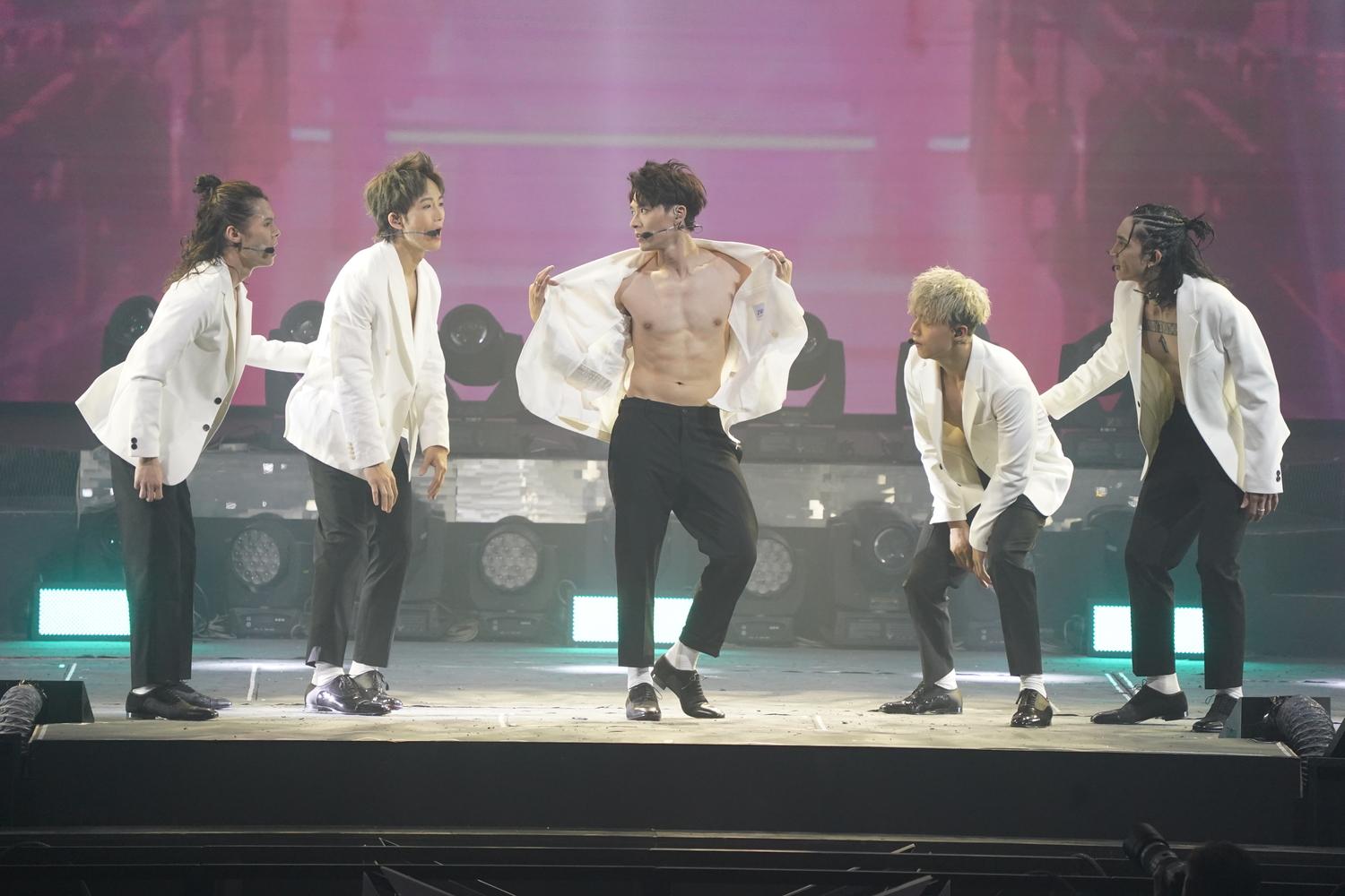 屬龍的藝人有Frankie