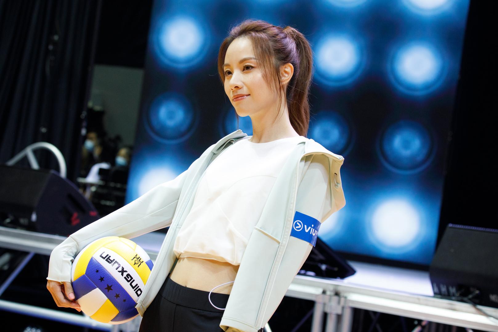 屬豬藝人有Stephy。