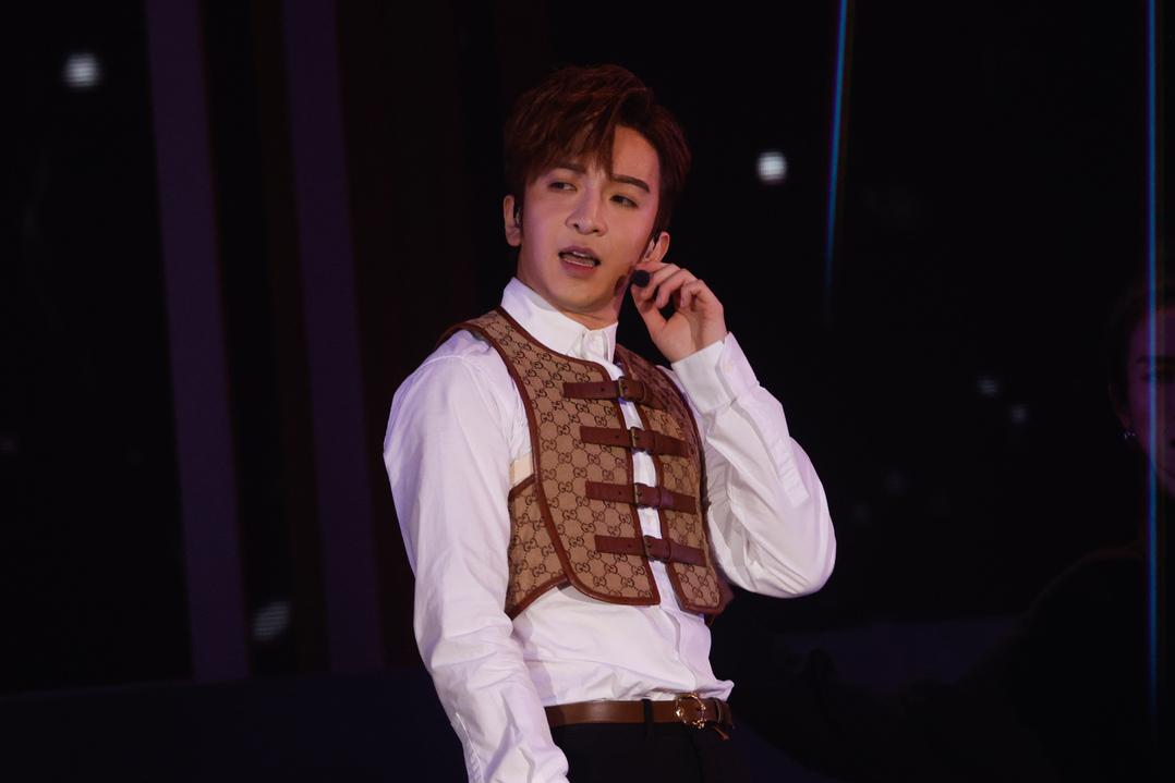 屬豬藝人有Anson Lo。