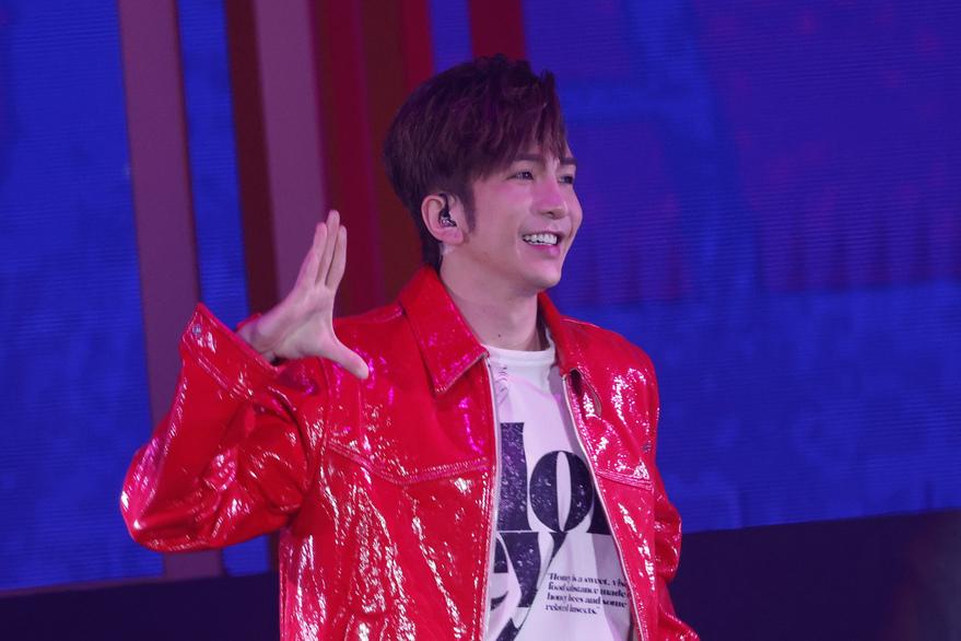 屬豬藝人有Anson Lo。