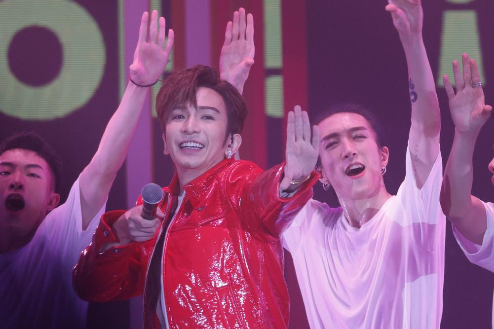 屬豬藝人有Anson Lo。