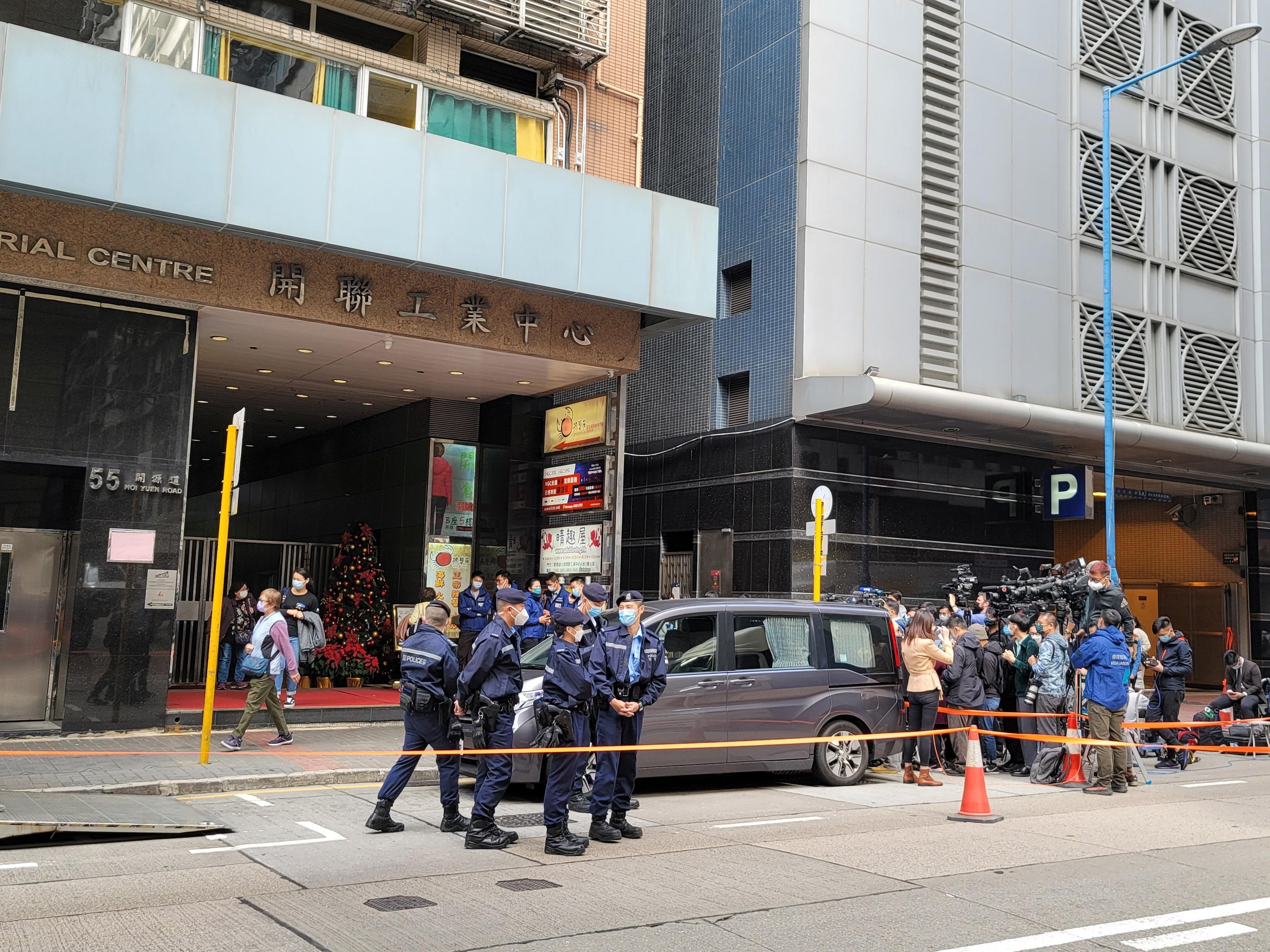 警方國安處搜查前《立場新聞》辦公室。(資料圖片)