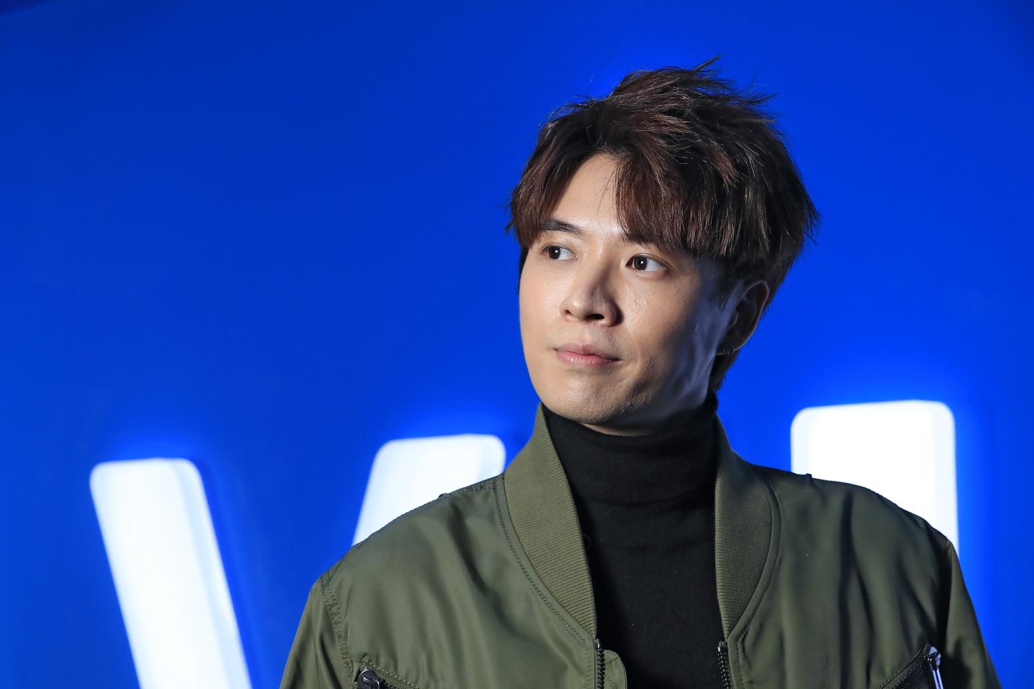 屬龍藝人有Frankie。