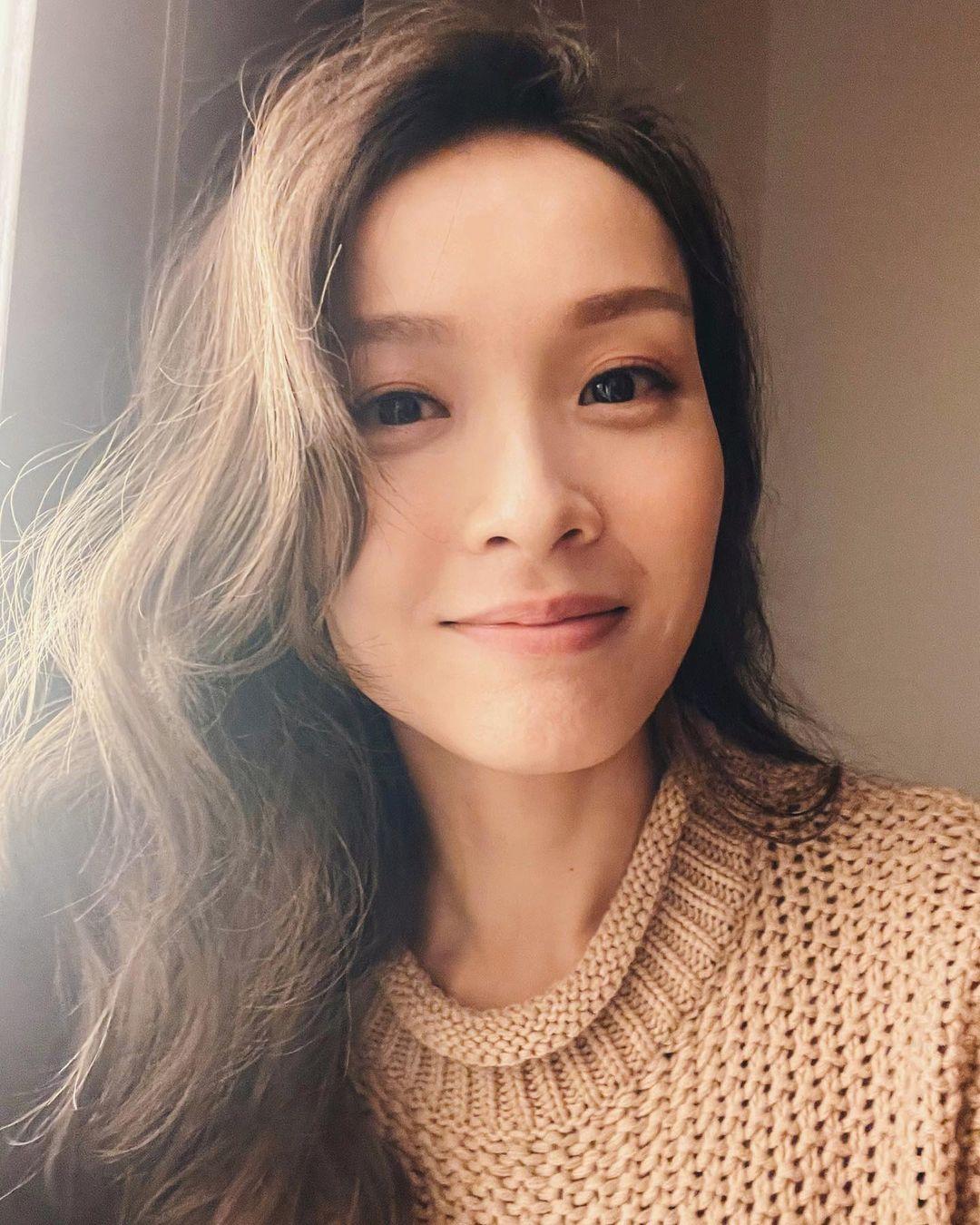 屬狗藝人有李佳芯。