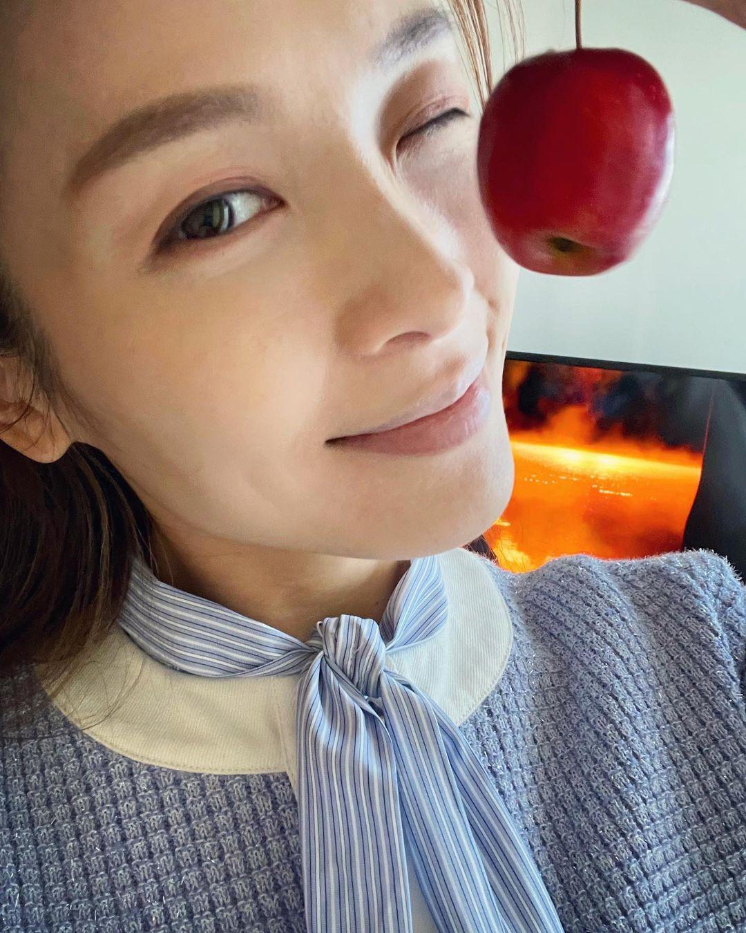 屬狗藝人有李佳芯。